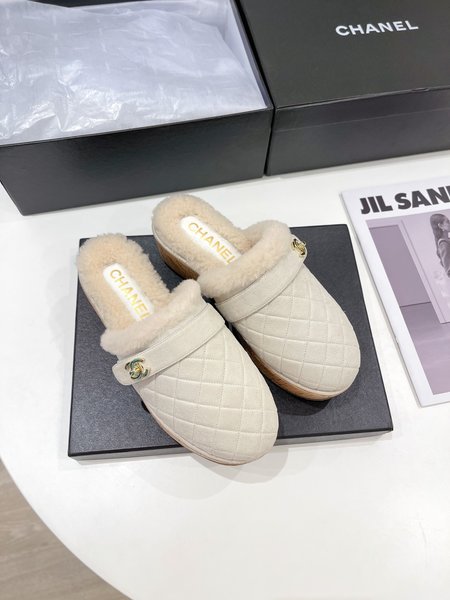 Chanel Thick-soled wool slippers series rhomboid embroidered heel height: 4.5cm