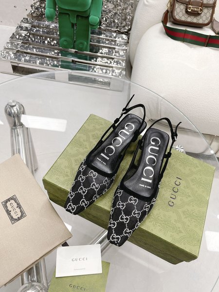 Gucci vintage sandals