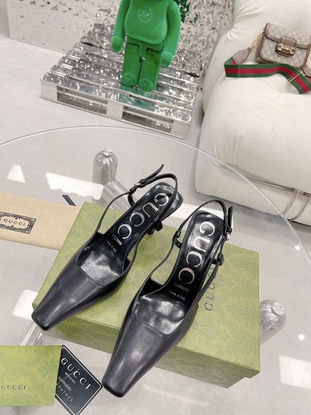 Gucci vintage sandals