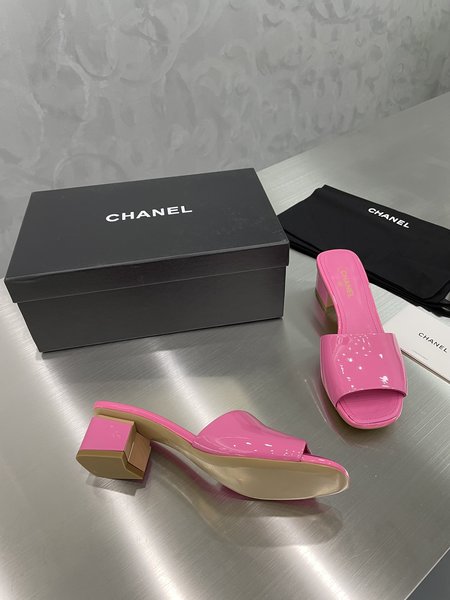Chanel patent leather jelly sandals