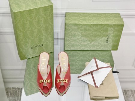 Gucci Open toe fish mouth sandals and slippers