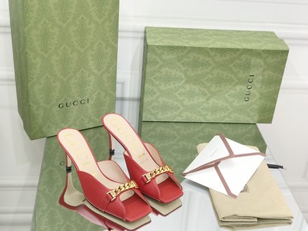 Gucci Open toe fish mouth sandals and slippers