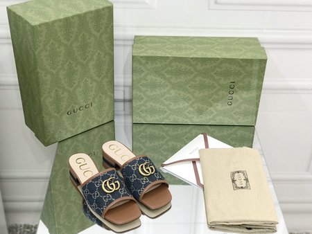 Gucci Classic slip-on slippers