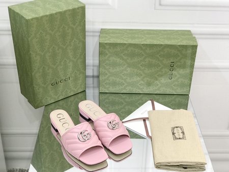 Gucci slip-on half slippers