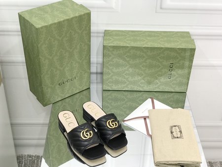 Gucci slip-on half slippers