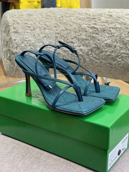 Bottega Veneta Handmade Straw Sandals