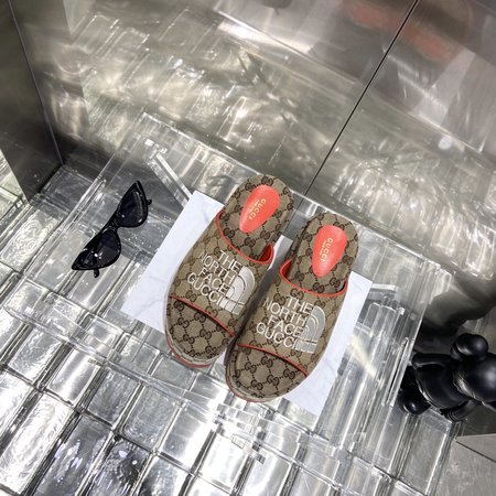 Gucci festival joint slippers
