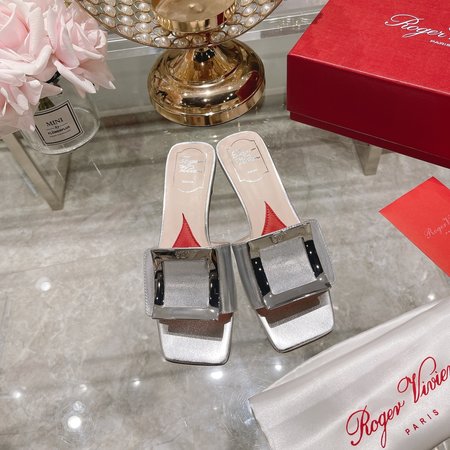 Roger Viver Classic square buckle slippers Simple design Love insole High texture lambskin cow lacquer silk