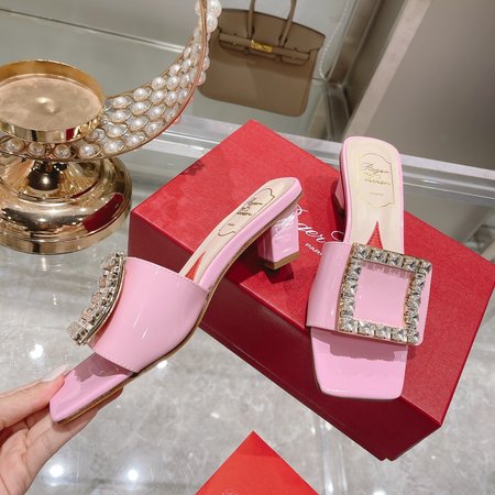 Roger Viver Classic square buckle slippers Simple design Love insole High texture lambskin cow lacquer silk