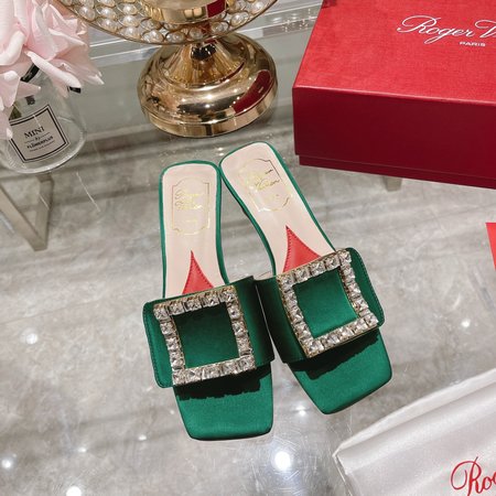 Roger Viver Classic square buckle slippers Simple design Love insole High texture lambskin cow lacquer silk