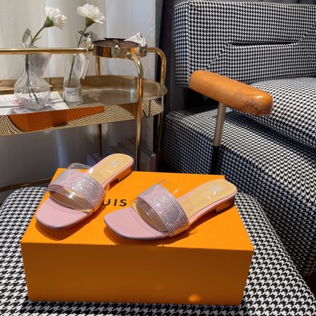 Louis Vuitton Slippers Lamb fabric TPU transparent film Genuine leather outsole