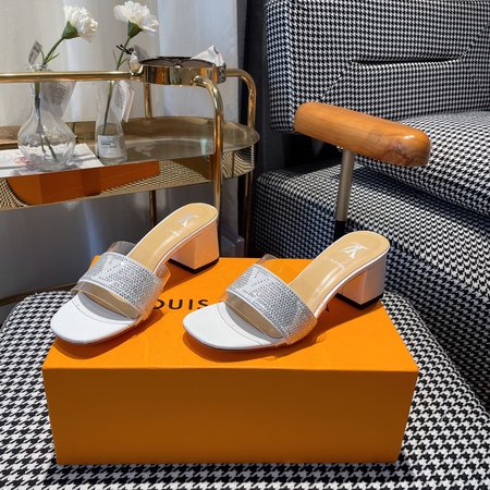 Louis Vuitton Slippers Lamb fabric TPU transparent film Genuine leather outsole
