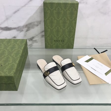 Gucci V-pattern slippers