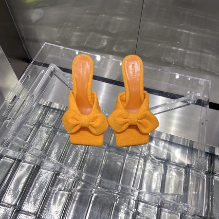 Bottega Veneta Towel Bow Leather Sandals