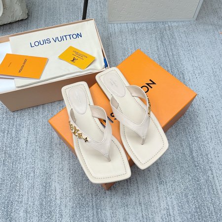 Louis Vuitton Slgnature Thong series slippers