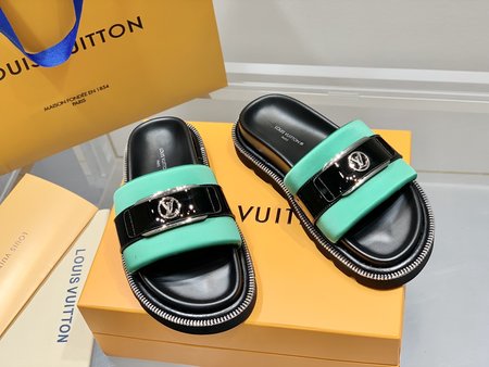 Louis Vuitton Zipper bottom slippers Pool Pillow