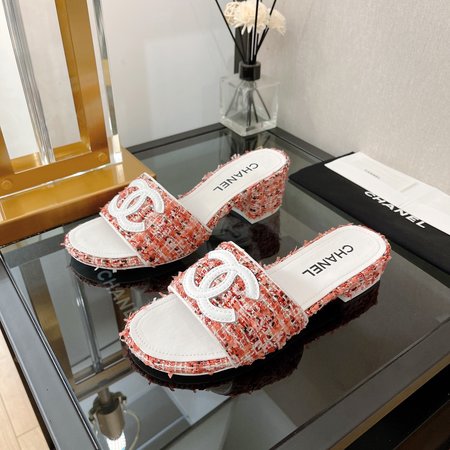 Chanel woolen slippers
