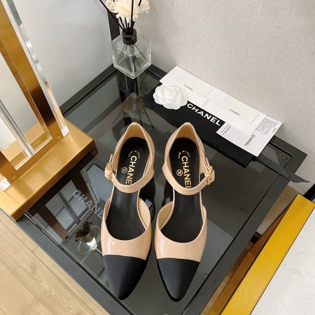 Chanel wrinkled patent leather sandals