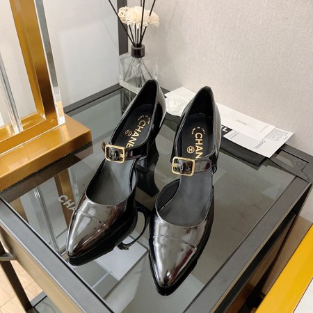 Chanel wrinkled patent leather sandals