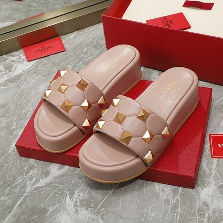 Valentino Thick sole series slippers
