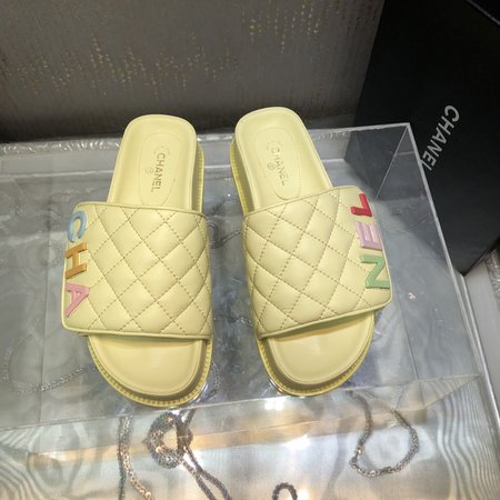 Chanel High-quality lacquered platform slippers