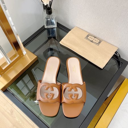 Gucci Slippers Flat Chunky Heel Classic GG Monogram