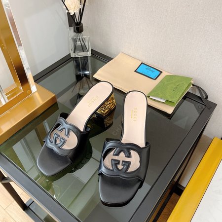 Gucci Slippers Flat Chunky Heel Classic GG Monogram