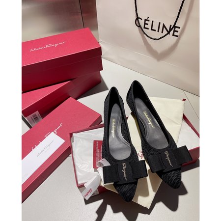 Louis Vuitton Women s pointed shoes Viva series