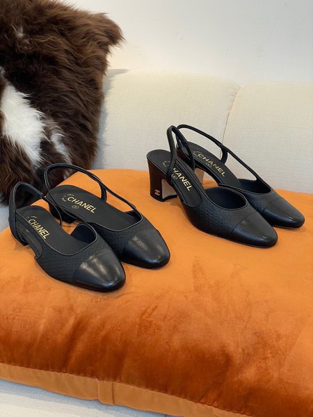 Chanel Classic slinGback pumps