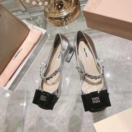 Miu Miu Square Toe Chunky Chain Pearl Mary Janes