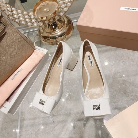 Miu Miu Square Toe Chunky Chain Pearl Mary Janes