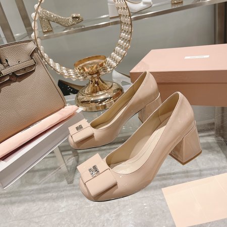 Miu Miu Square Toe Chunky Chain Pearl Mary Janes
