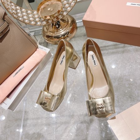 Miu Miu Square Toe Chunky Chain Pearl Mary Janes