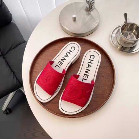 Chanel leather slippers