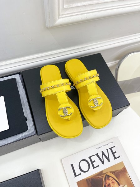 Chanel CC slippers series