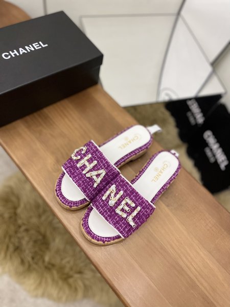 Chanel clogs