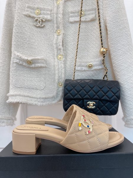 Chanel CC Logo Sliders in Lambskin