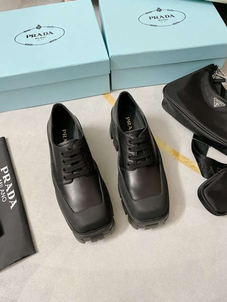 Prada Couple style thick sole small square toe shoes