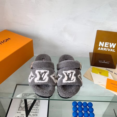 Louis Vuitton autumn winter wool slippers