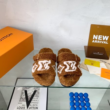 Louis Vuitton autumn winter wool slippers
