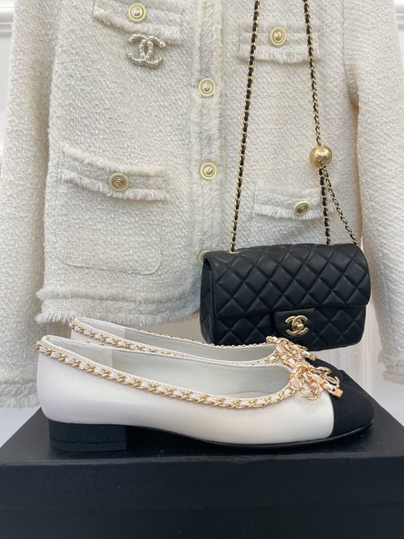 Chanel Chain Butterfly lambskin