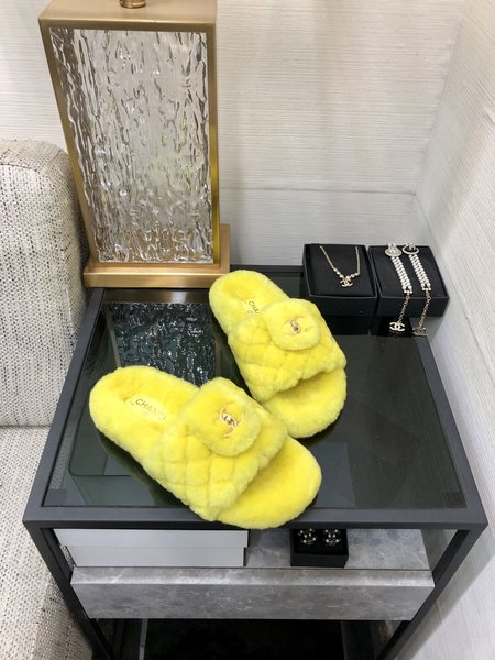Chanel fur slippers