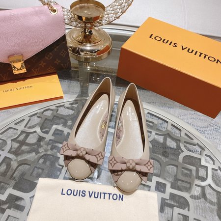 Louis Vuitton Round Toe Bowknot Ladies Shoes