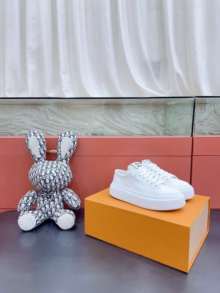 Miu Miu Premium sneakers