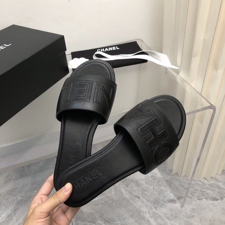 Chanel Letter leather buckle slippers