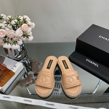 Chanel casual slippers
