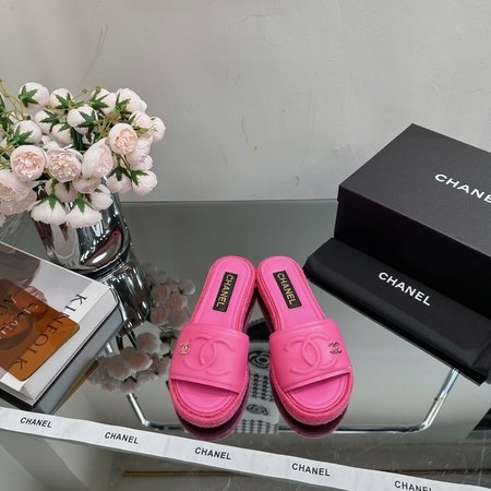 Chanel casual slippers