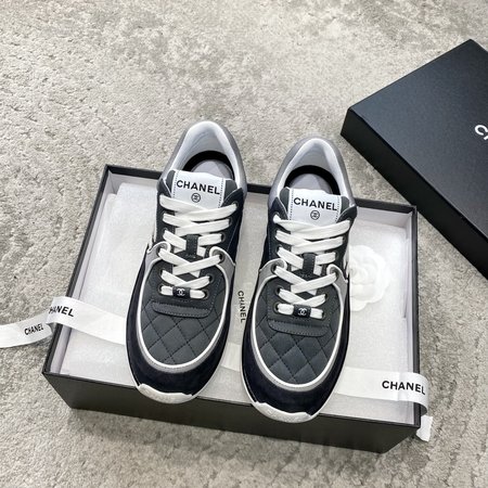 Chanel Casual sneakers