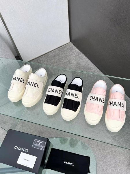 Chanel Velcro thick-soled canvas slippers
