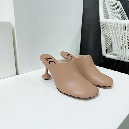 Loewe women s round toe shoes